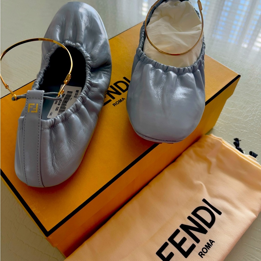 Fendi 
Leather Ballerina Flats